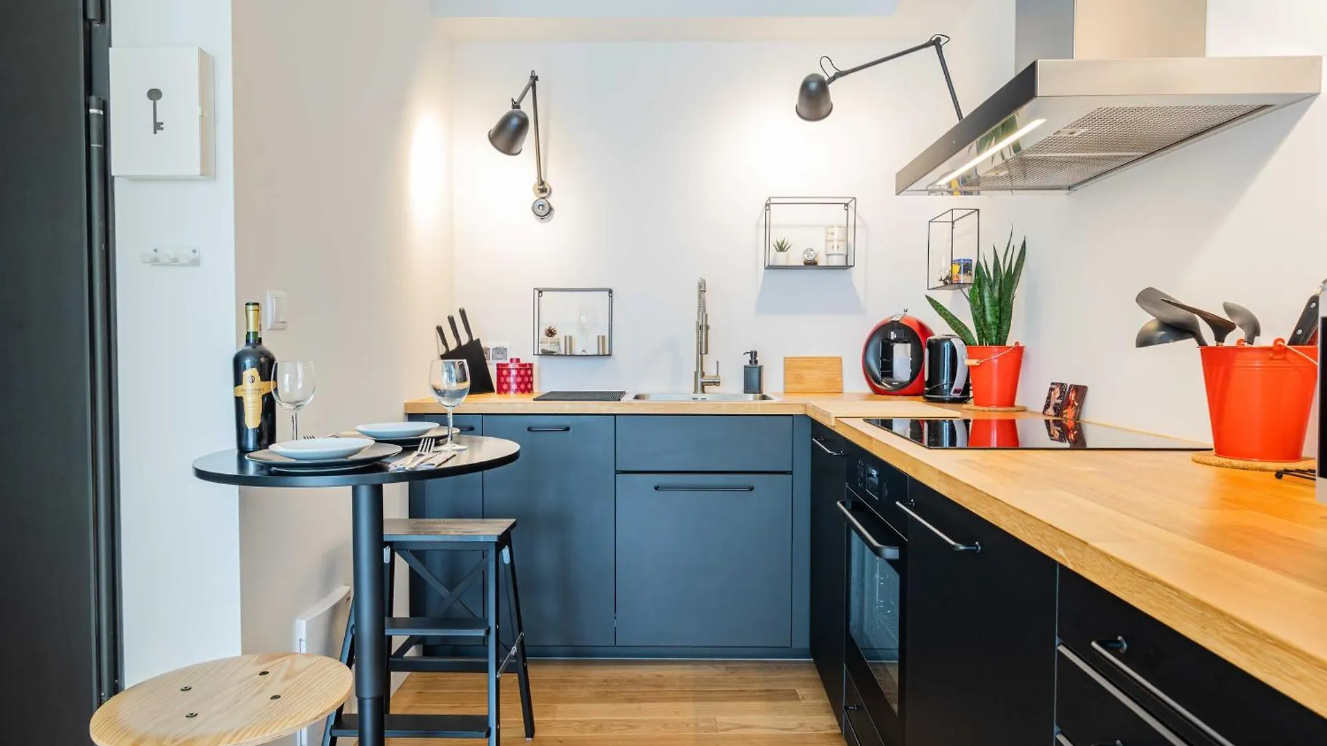Praga Factory Stylish Spot Apartment Warsaw