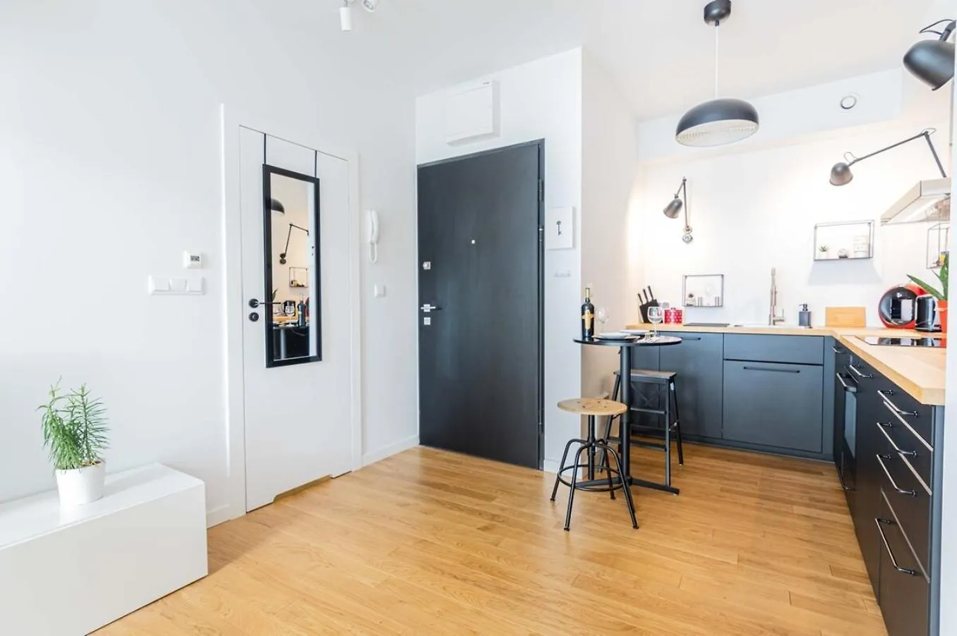 Praga Factory Stylish Spot Apartment Warsaw